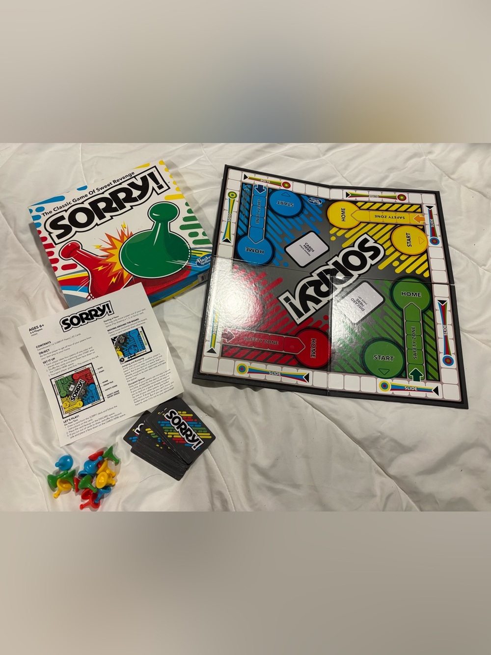 Hasbro Sorry! Board Game with Red, Blue, Green, Yellow Pieces